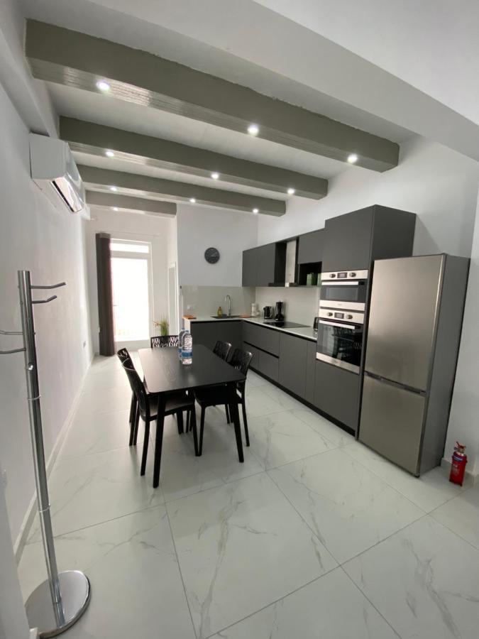 Seaside Apartment In Gzira מראה חיצוני תמונה