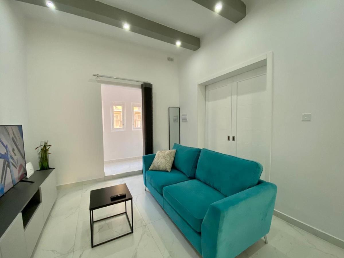 Seaside Apartment In Gzira מראה חיצוני תמונה